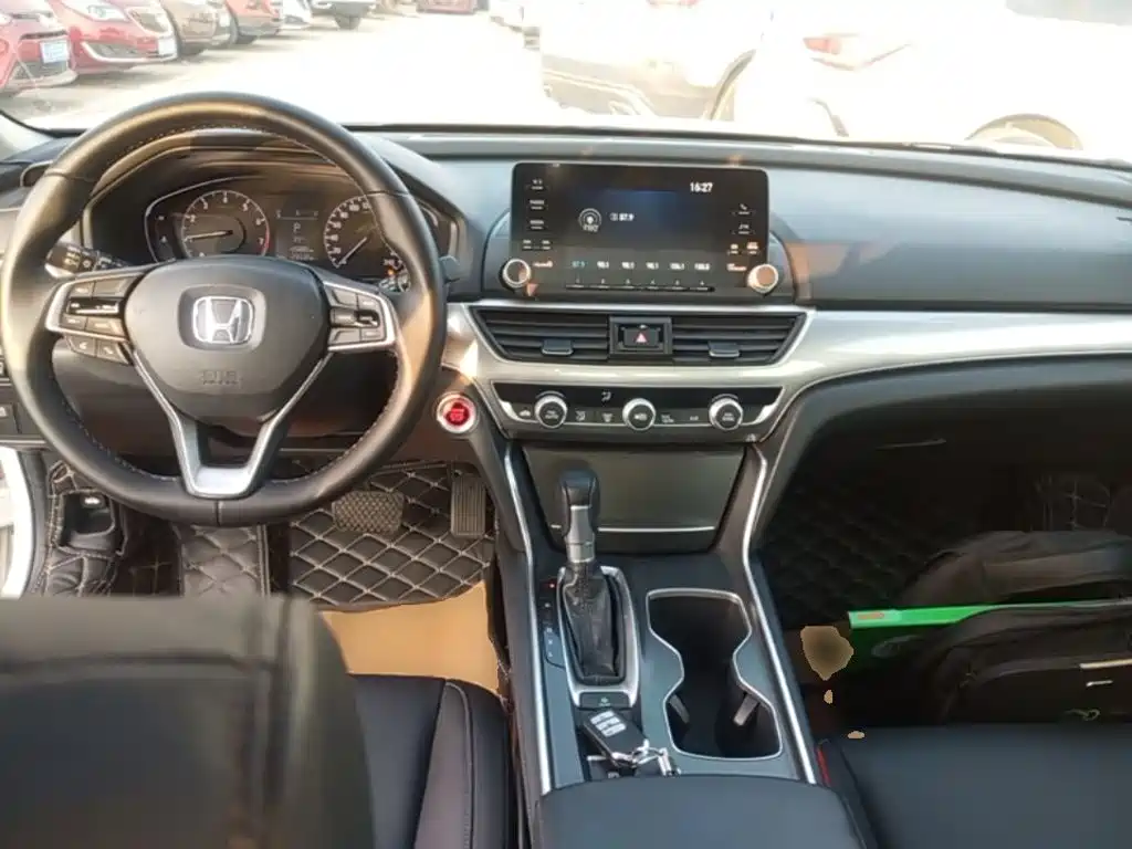 Honda Accord — миниатюра 10