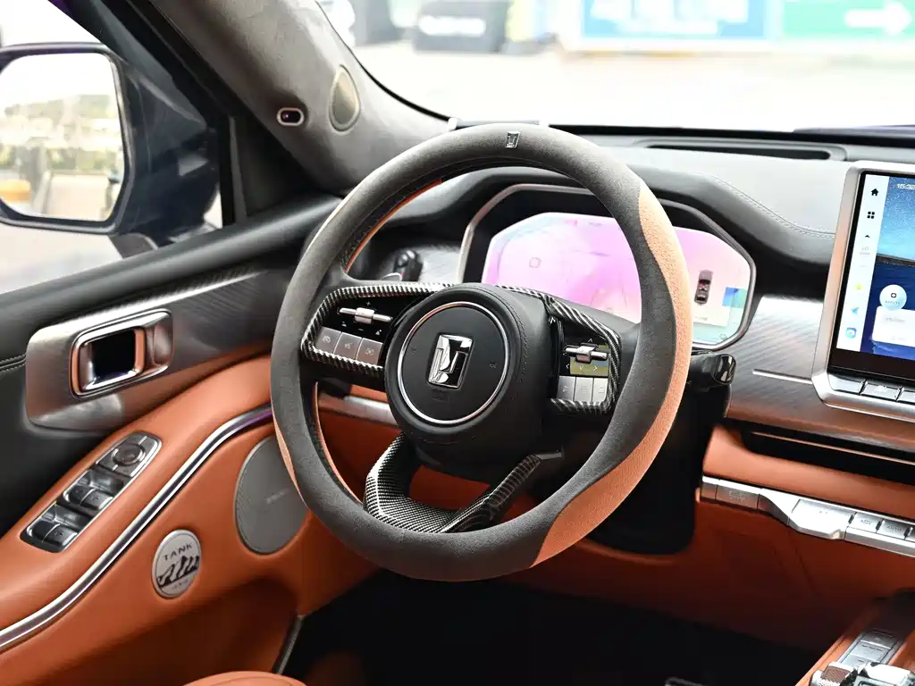 TANK TANK 700 NEW ENERGY