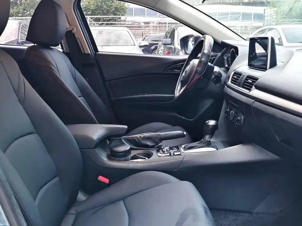 Mazda 3 Axela — миниатюра 4