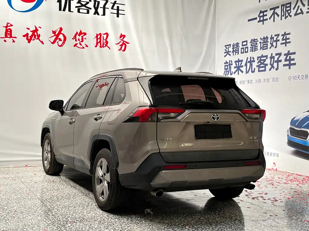 Toyota RAV4 — миниатюра 16
