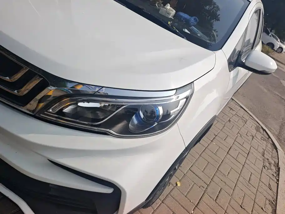Geely Vision X3 — миниатюра 5