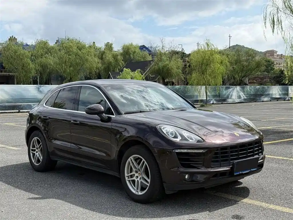 Porsche Macan — миниатюра 3