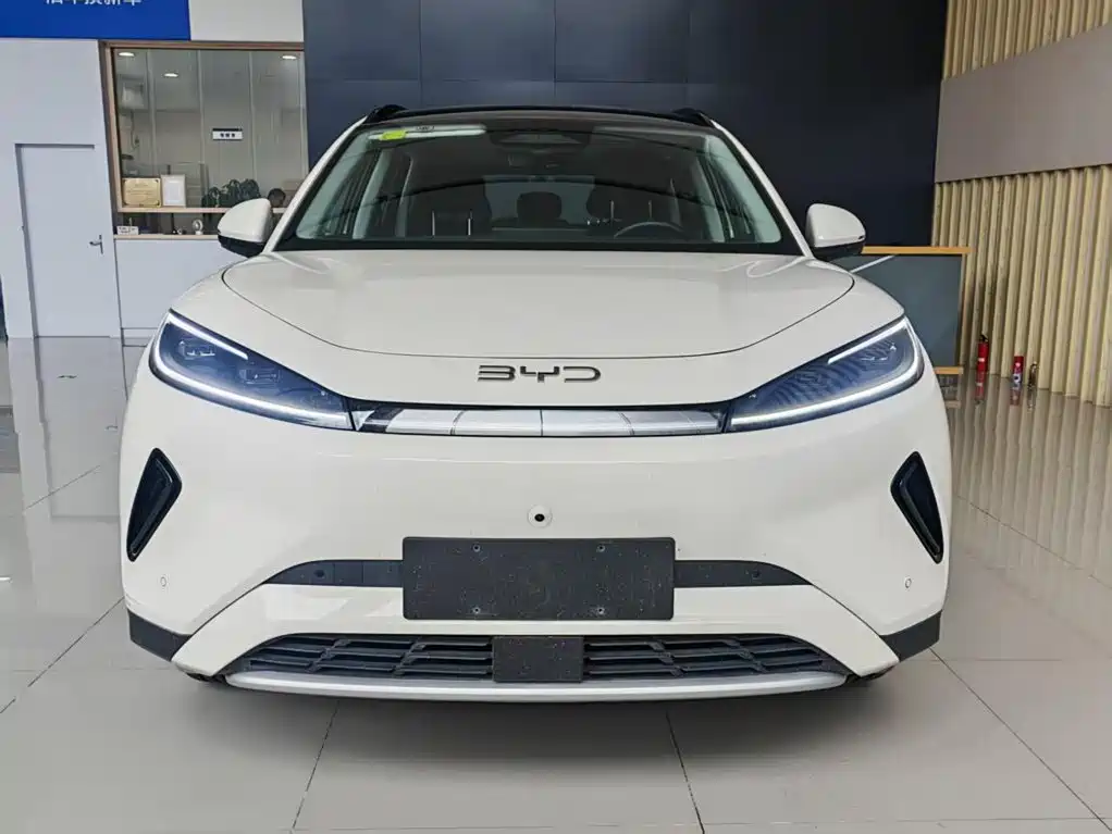 BYD Sealion 05 EV — миниатюра 2