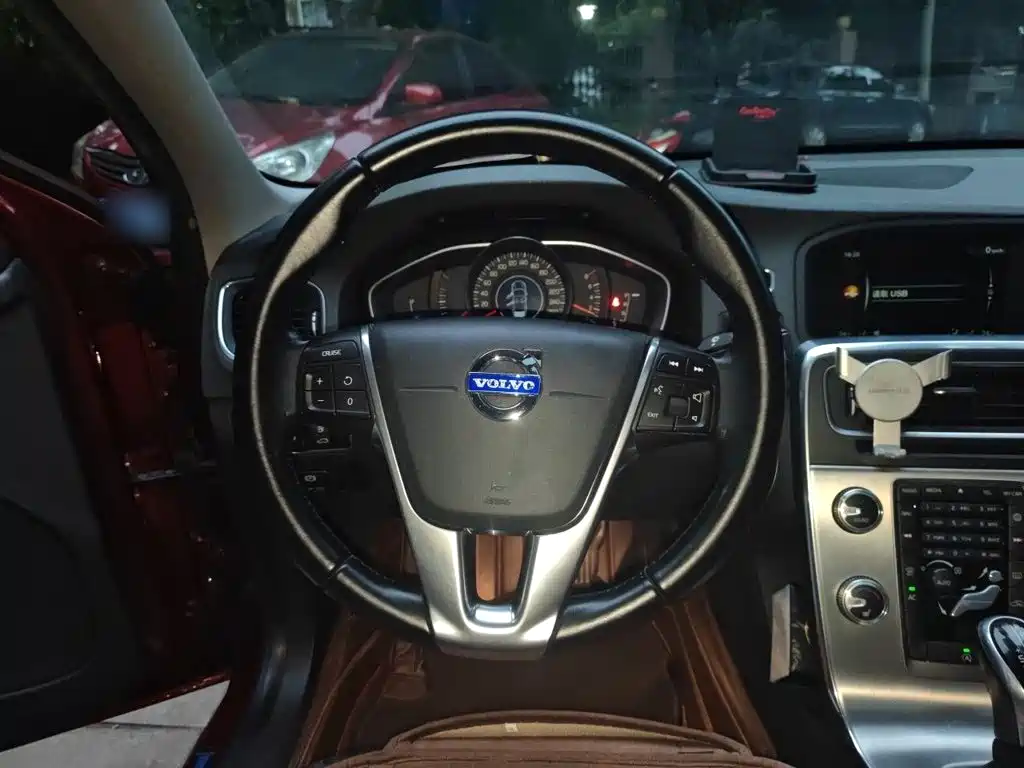 Volvo S60 — миниатюра 6