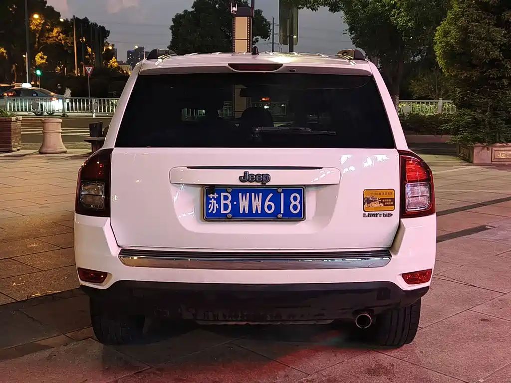 Jeep Compass (Import) — миниатюра 5