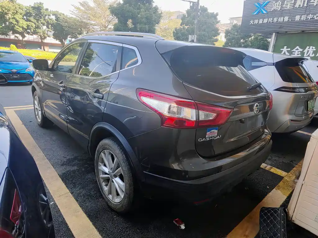 Nissan Qashqai — миниатюра 7
