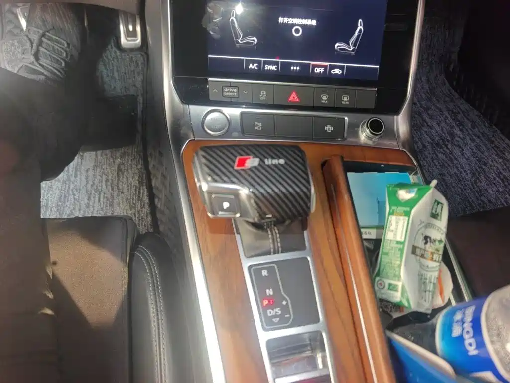 Audi A6L — миниатюра 7