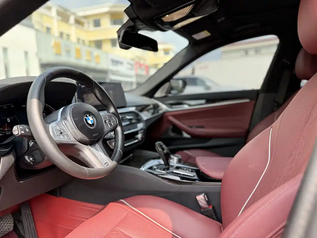 BMW 5 Series — миниатюра 20