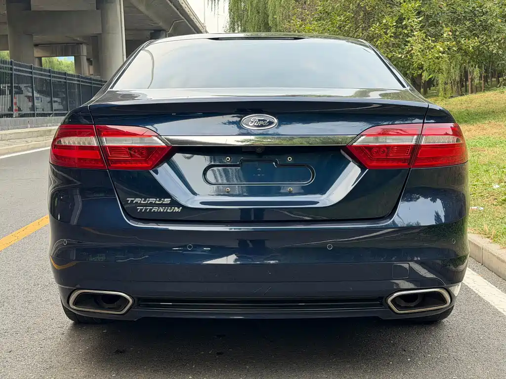 Ford Taurus — миниатюра 18
