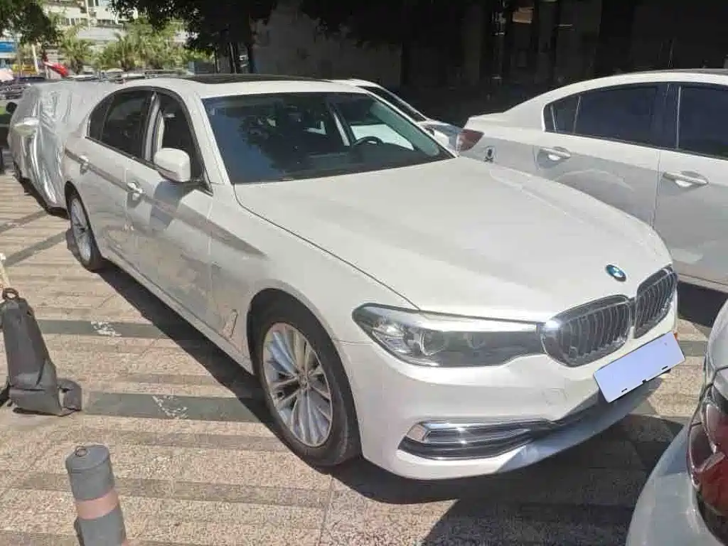BMW 5 Series — миниатюра 2
