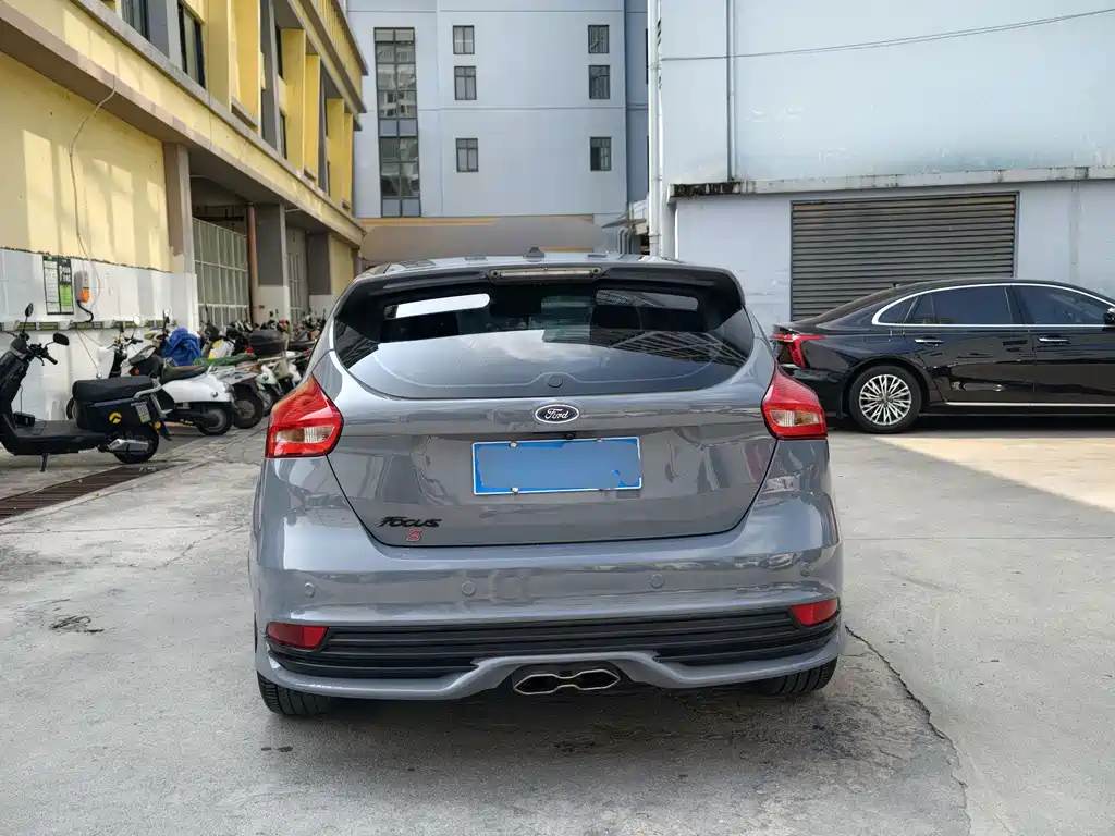 Ford Focus — миниатюра 8