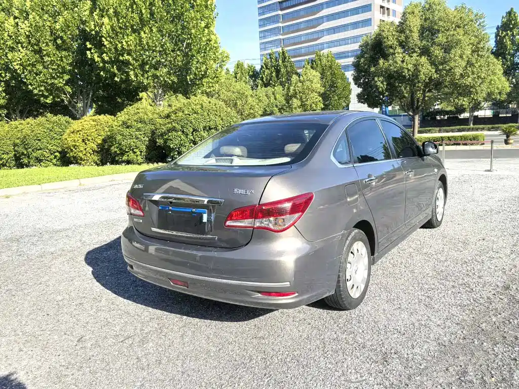 Nissan Sylphy — миниатюра 9