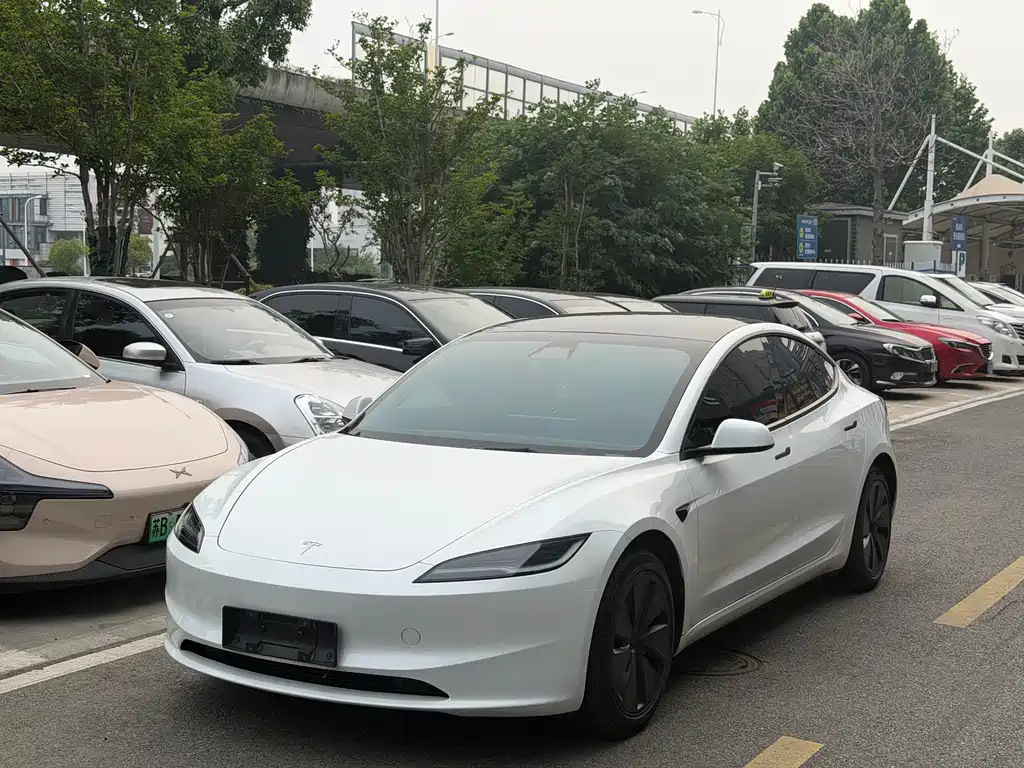Tesla Model 3 2023 RWD Drive Dynamic Edition