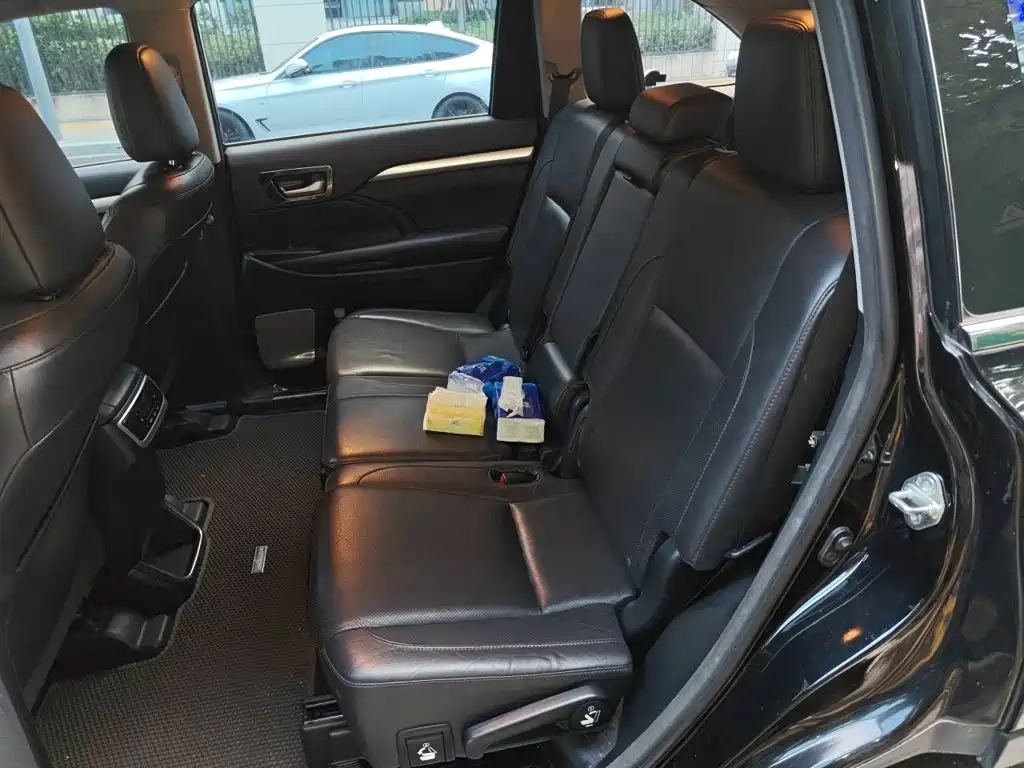 Toyota Highlander — миниатюра 18