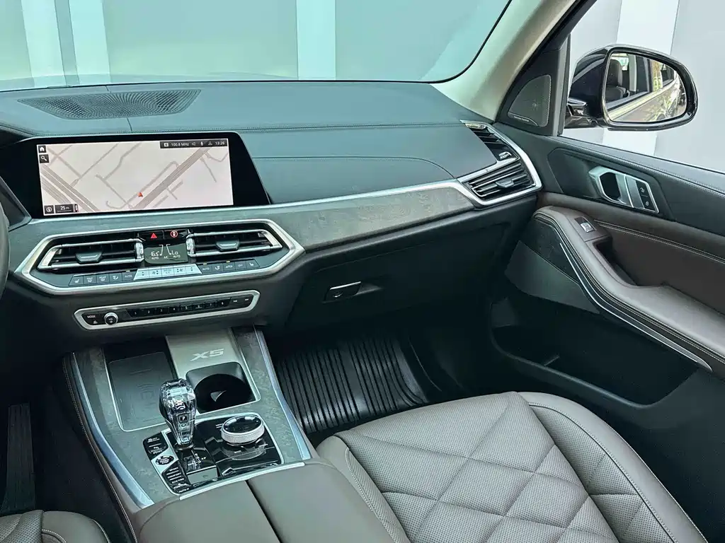 BMW X5 Facelift xDrive 30Li M Sport Package, фото 8