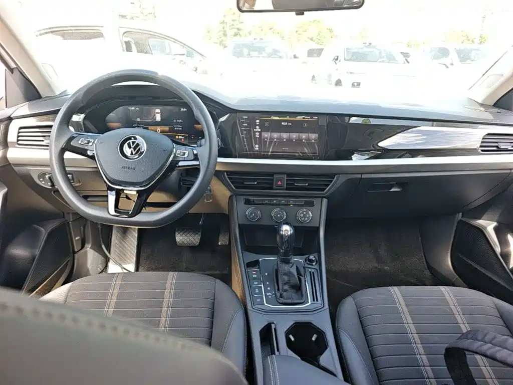 Volkswagen Lavida — миниатюра 10