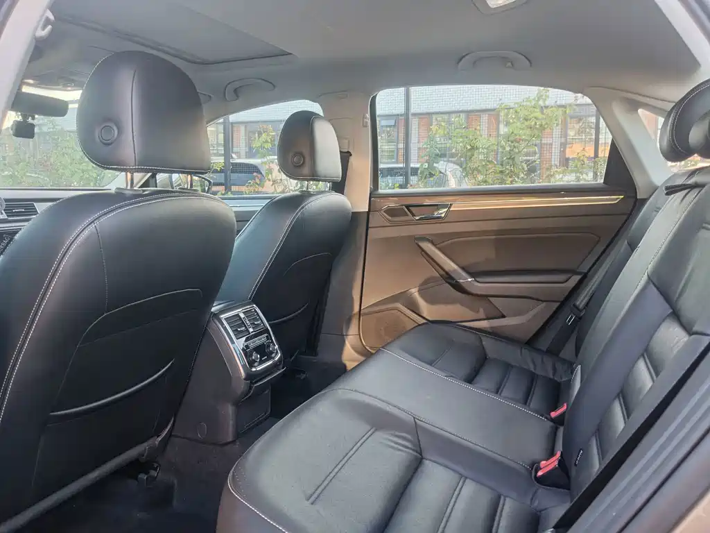Volkswagen Passat — миниатюра 18