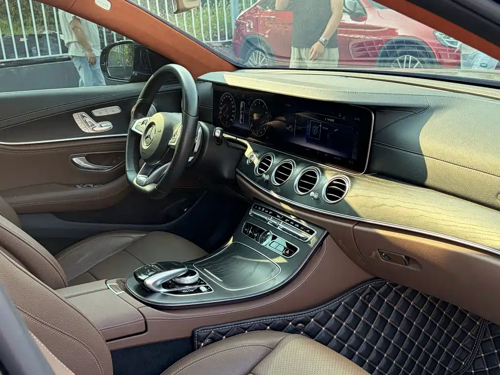 Mercedes-Benz E-Class — миниатюра 18