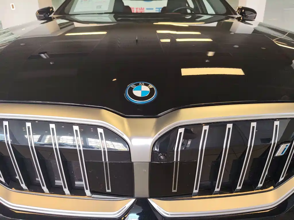 BMW i5 2025 eDrive 40L M Sport