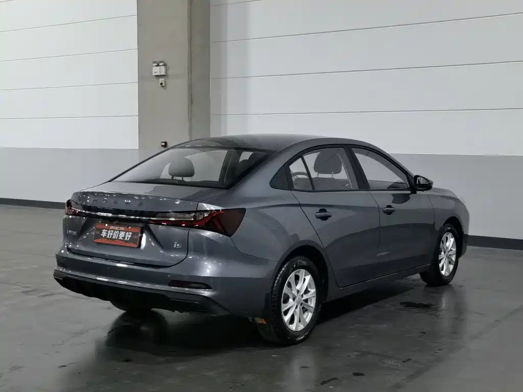 Roewe i5 — миниатюра 2
