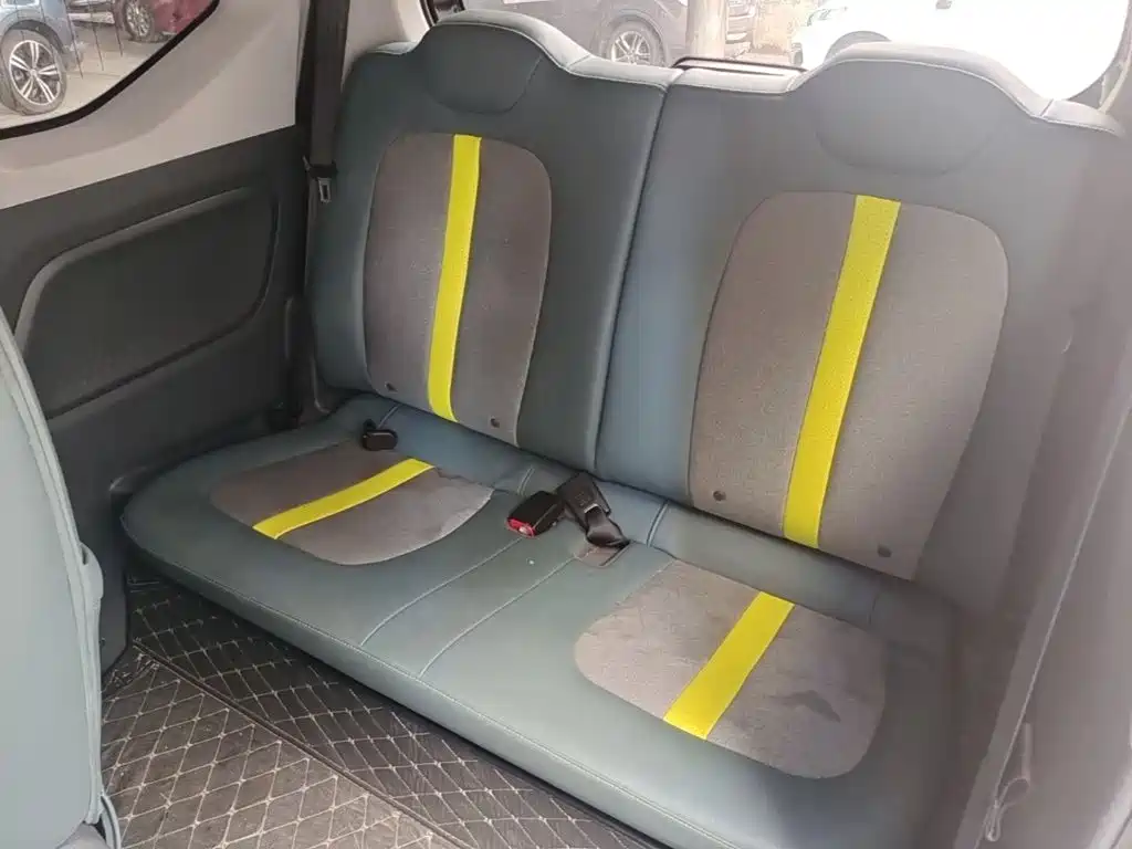 Wuling MINIEV — миниатюра 20