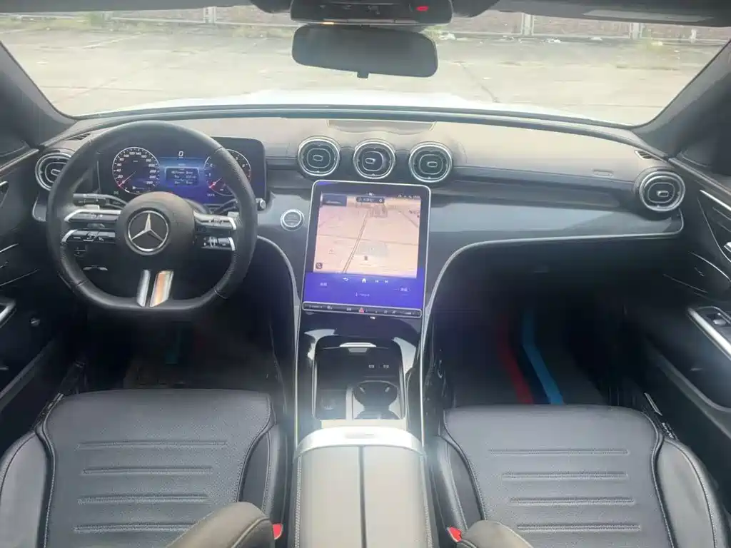 Mercedes-Benz C-Class — миниатюра 6