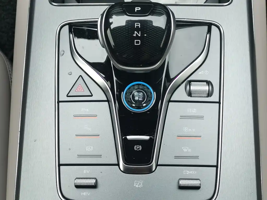 BYD Tang New Energy — миниатюра 12