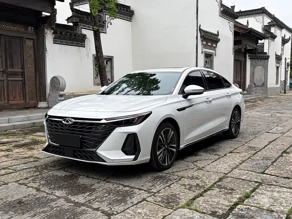 2025 Chery Arrizo 8 - zdjęcie 1 z 27