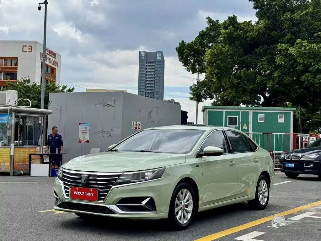 ROEWE  I6 NEW ENERGY