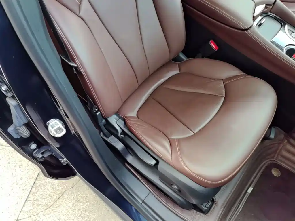 Buick Envision Plus — миниатюра 25