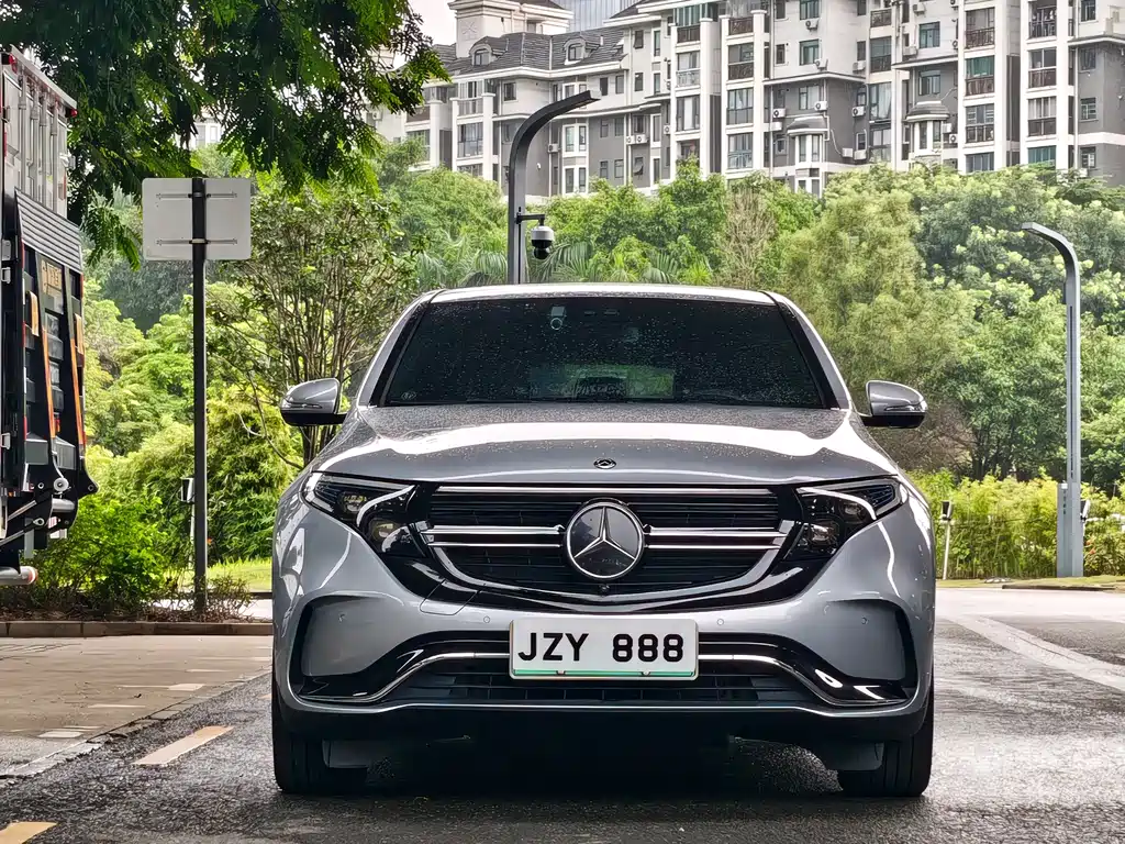 Mercedes-Benz EQC — миниатюра 2