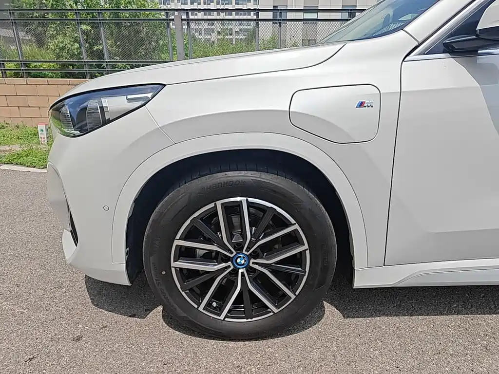 BMW iX1 2025 eDrive25L M Sport