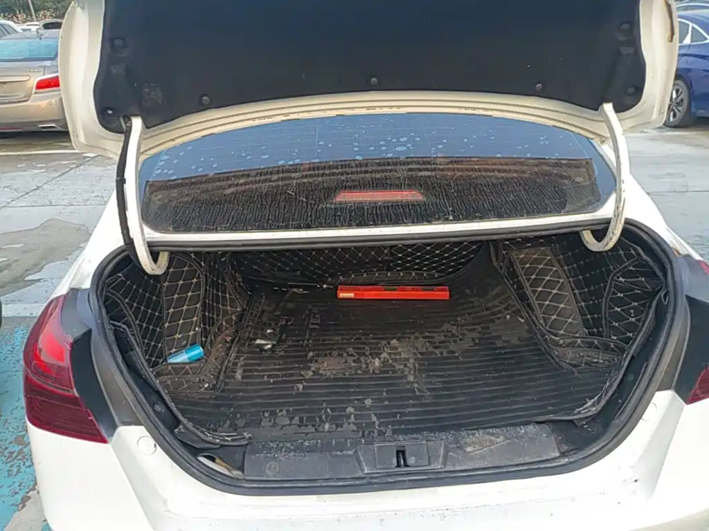 Geely Emgrand — миниатюра 19