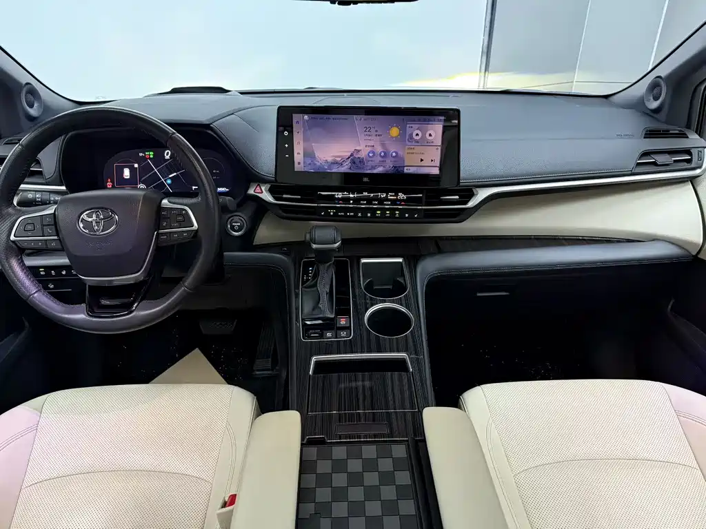 Toyota Sienna 2024 2.5L