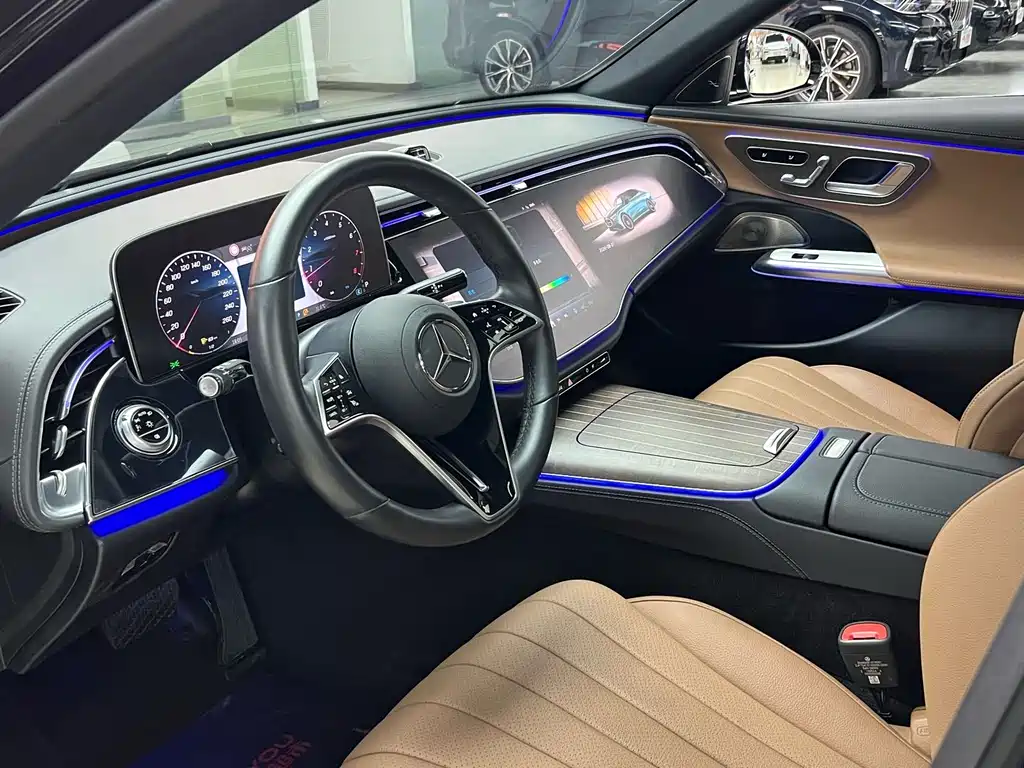 Mercedes-Benz E-Class — миниатюра 8