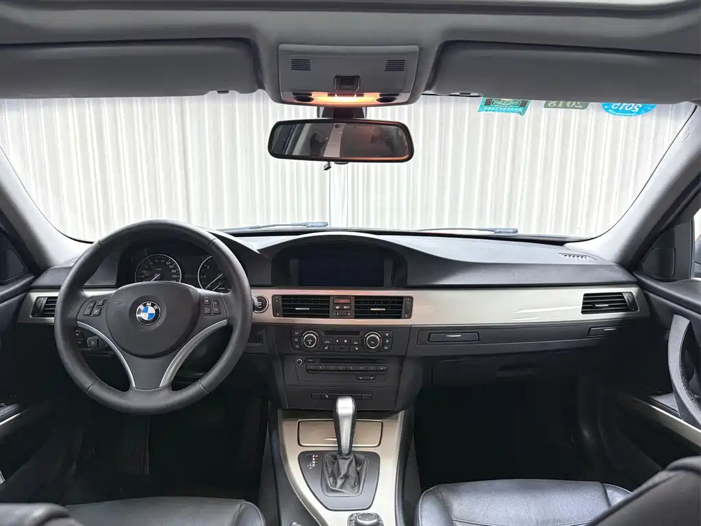 BMW 3 Series — миниатюра 12