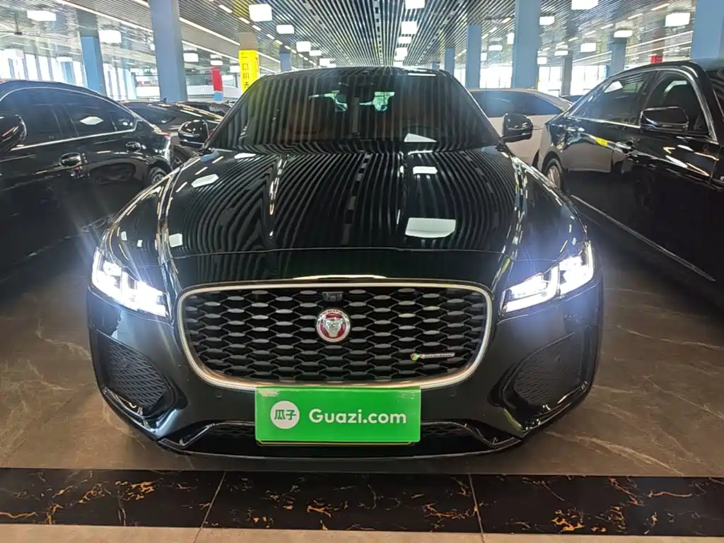 Jaguar XFL — миниатюра 3