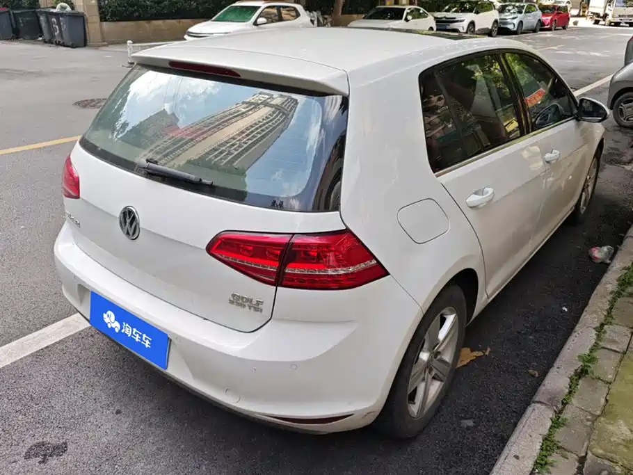 Volkswagen Golf 2016 230TSI AT Comfort