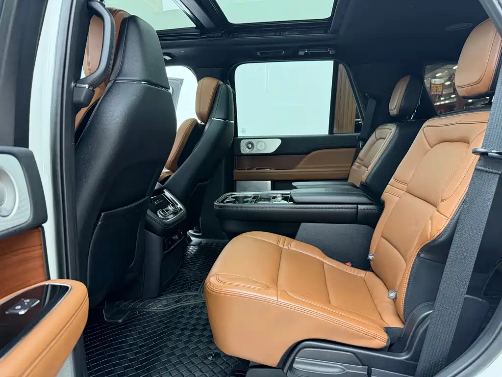 Lincoln Navigator — миниатюра 15