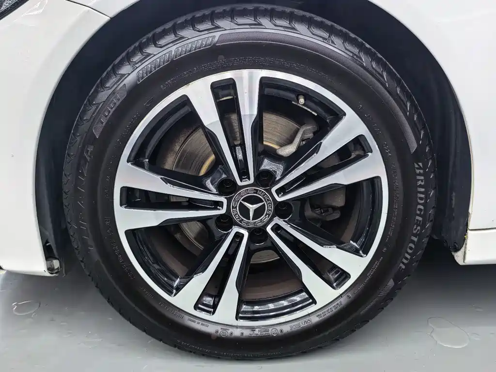 Mercedes-Benz C-Class — миниатюра 9