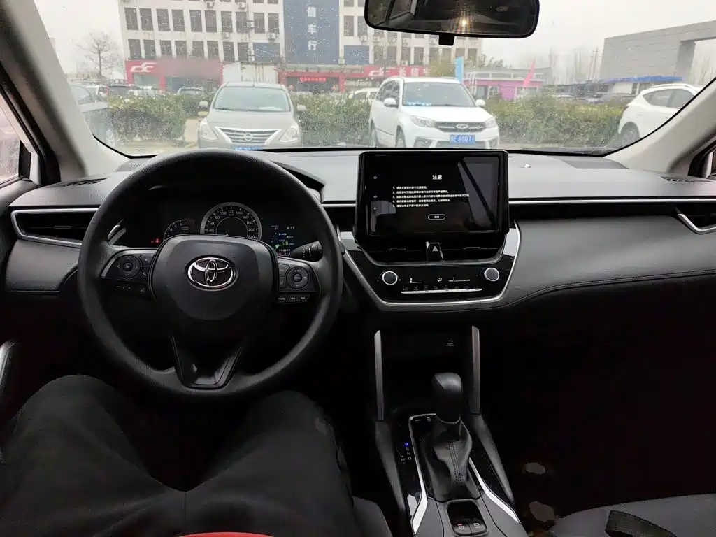 Toyota Corolla Cross — миниатюра 6