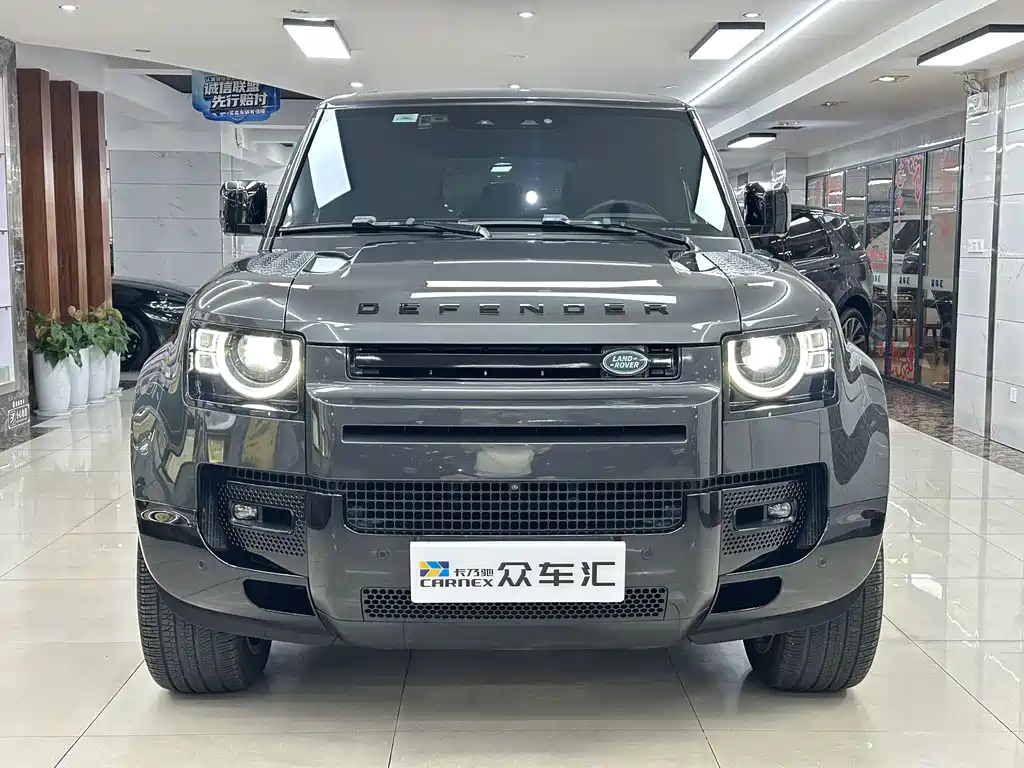 Land Rover Defender — миниатюра 2