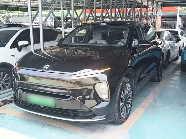 2023 Nio ES8