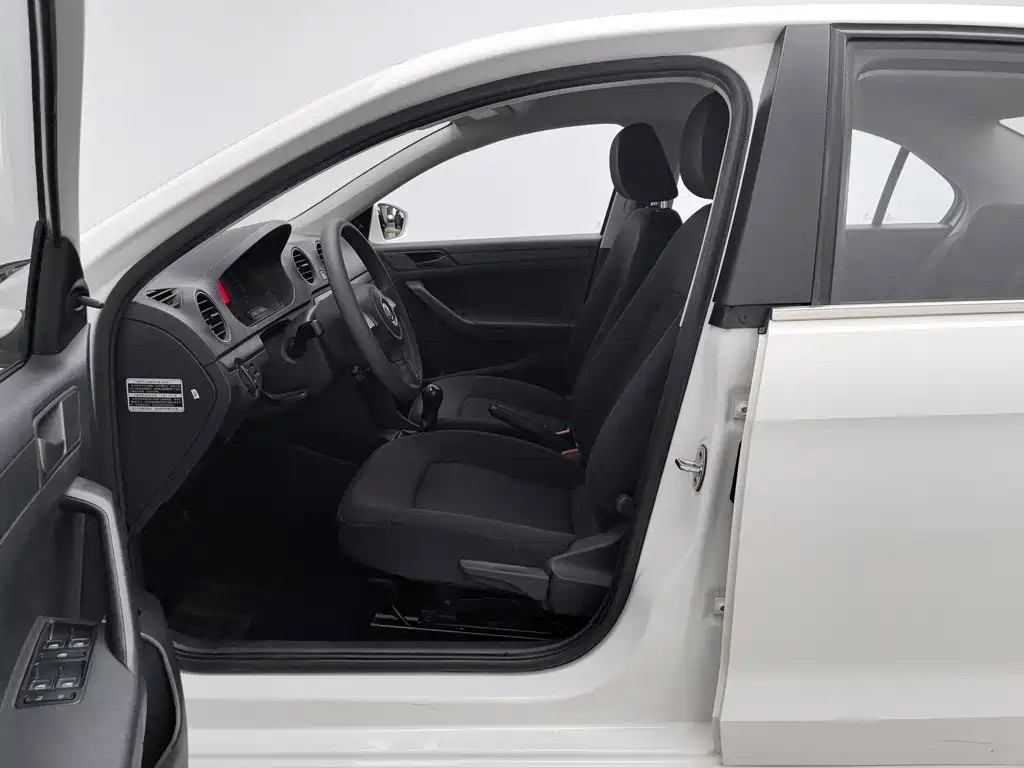 Volkswagen Jetta — миниатюра 10