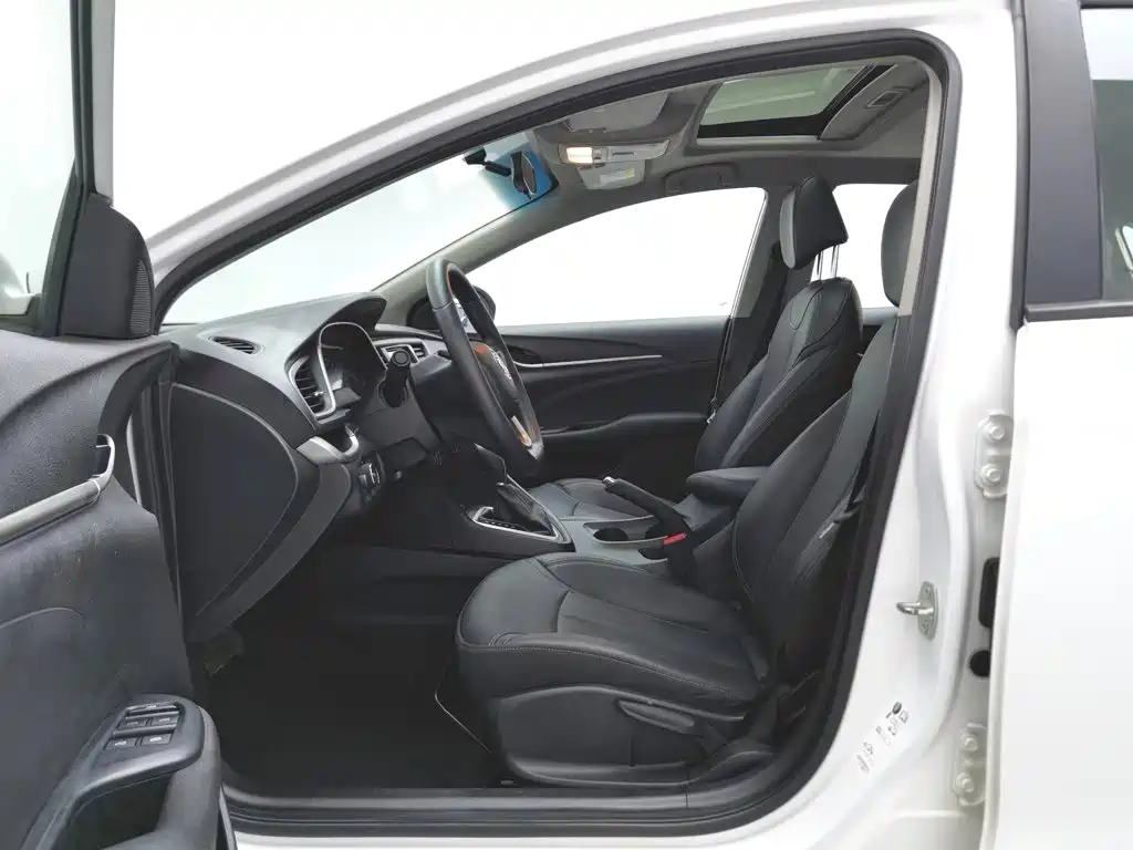 Buick Excelle — миниатюра 10