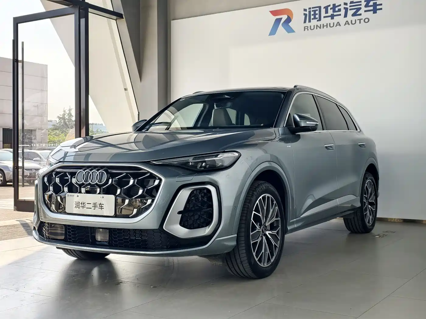 Audi Q5L id 4654544 из Китая 12
