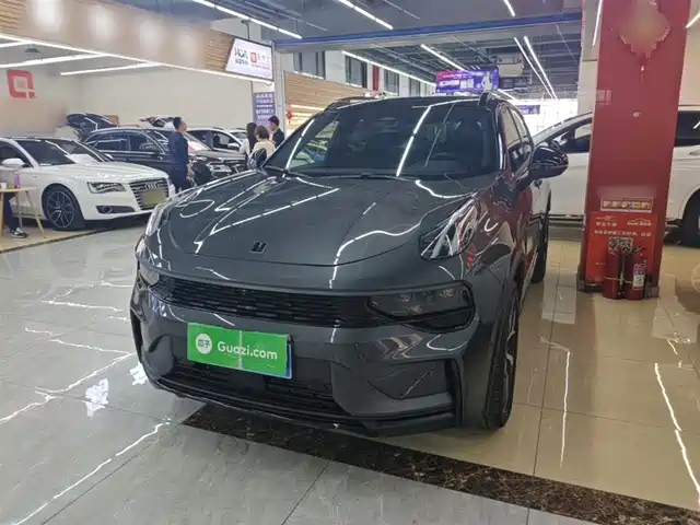 2023 Lynk & Co 01