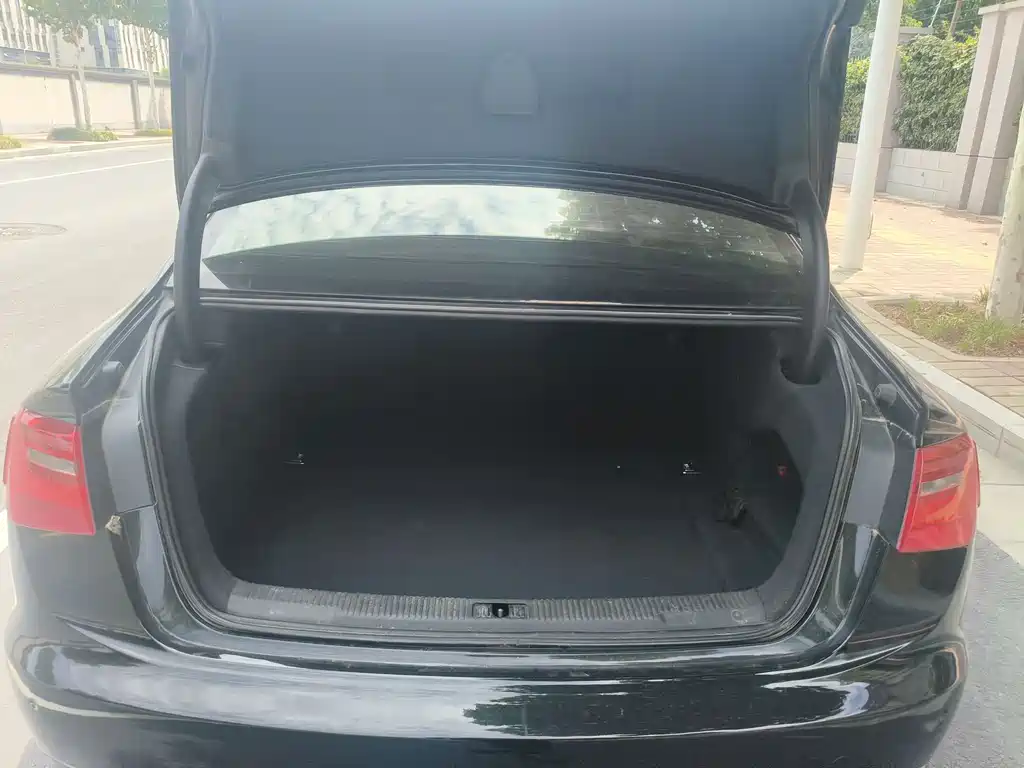Audi A6L 2012 30 FSI Comfort