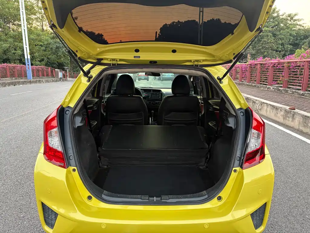 Honda Fit — миниатюра 9