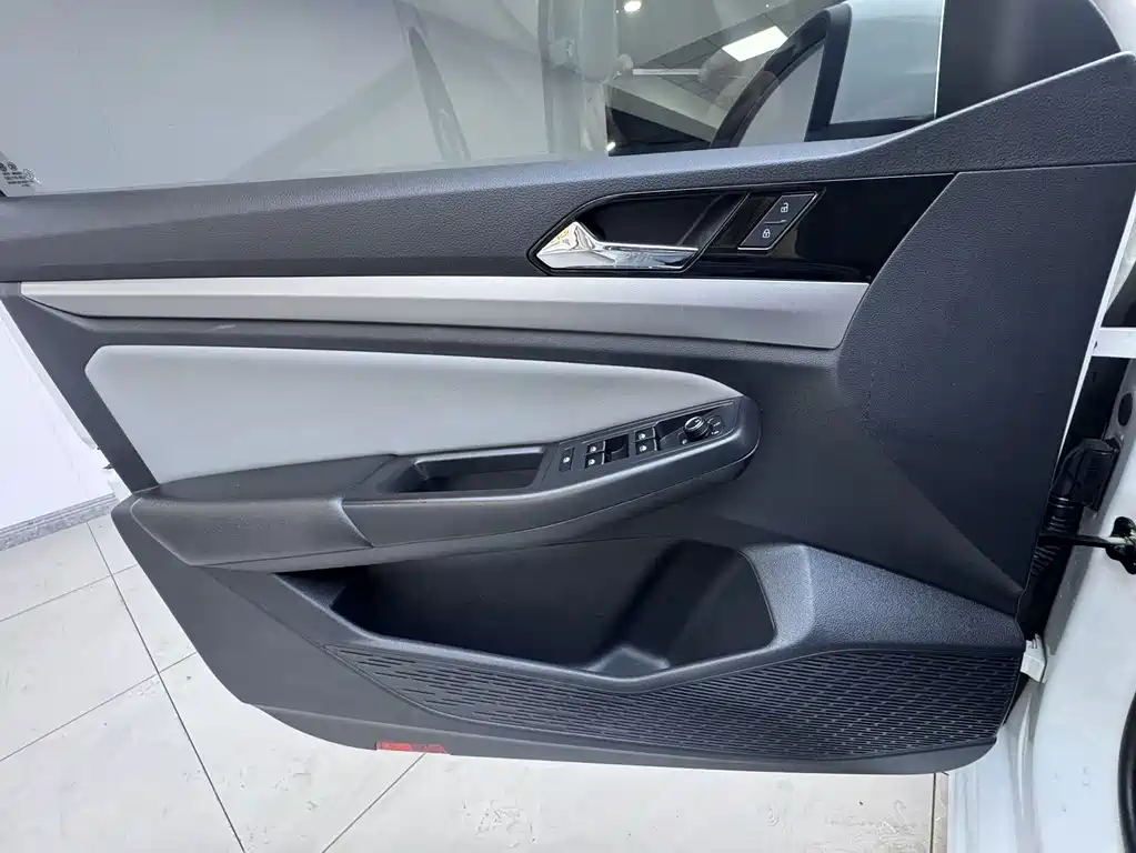 Volkswagen Bora — миниатюра 13
